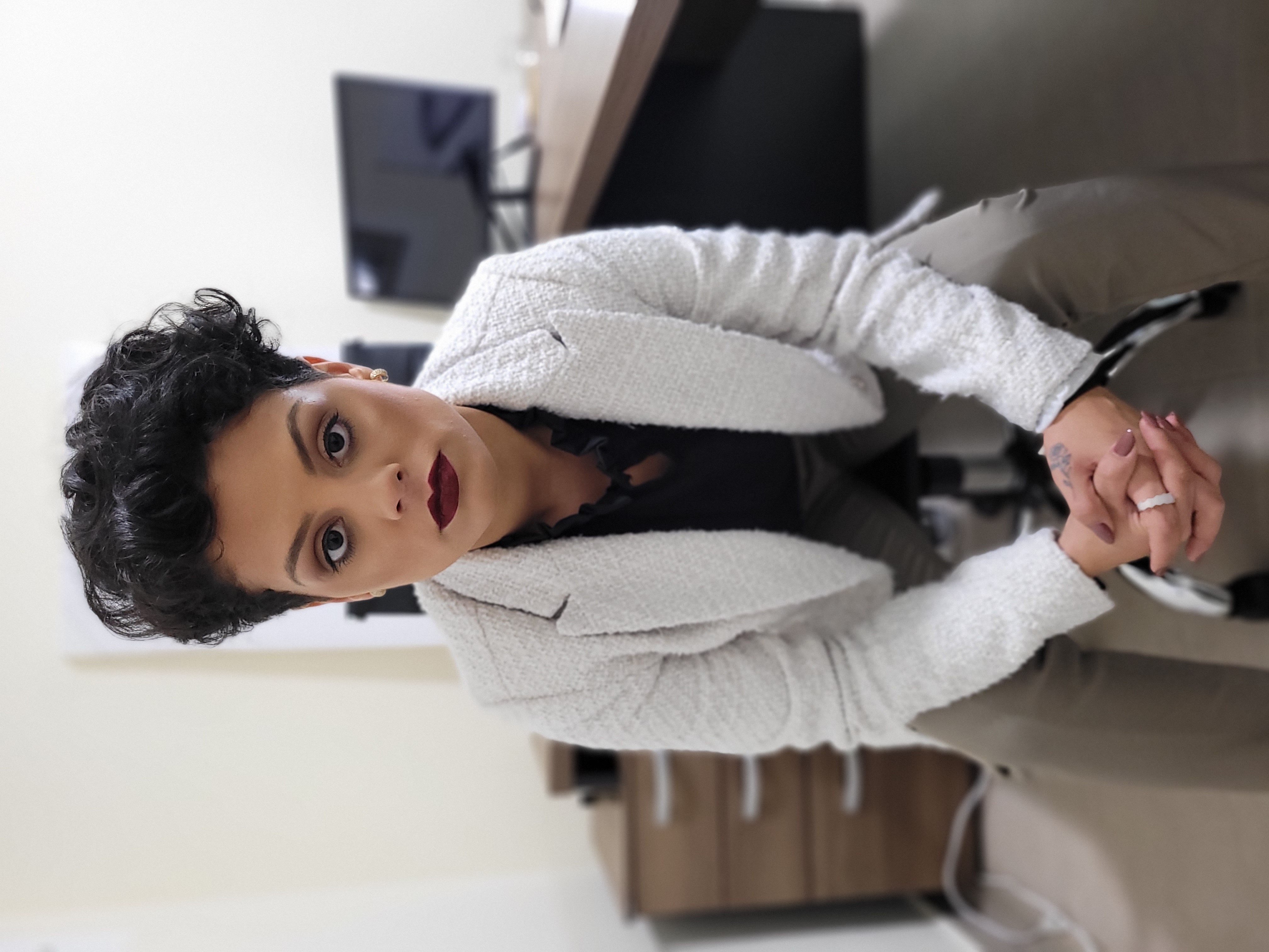 Foto da Dra Janis Oliveira Advogada Criminal